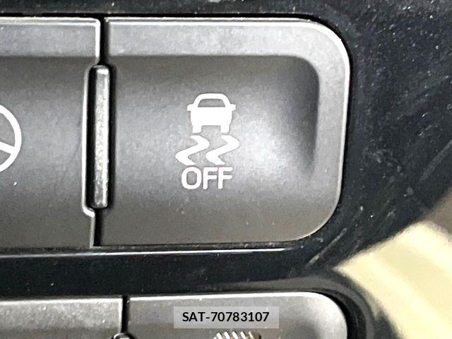 Toyota PRIUS 2018-12 7562658-5