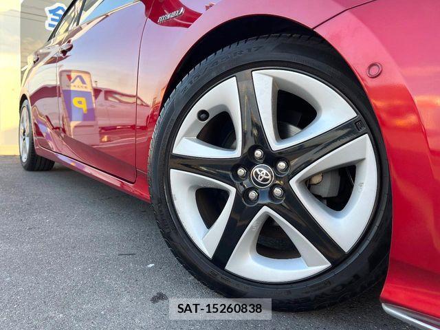 Toyota PRIUS 2017-03 7562664-11