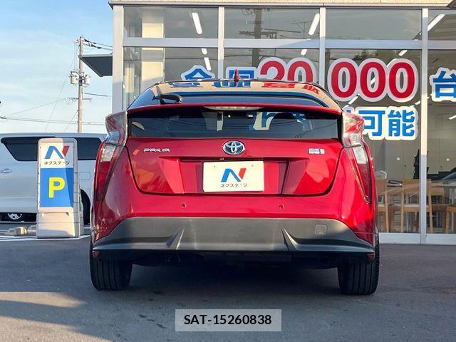 Toyota PRIUS 2017-03 7562664-14