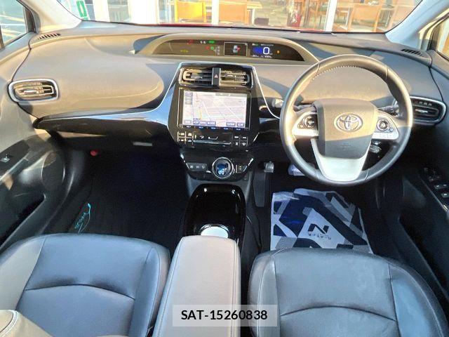 Toyota PRIUS 2017-03 7562664-1