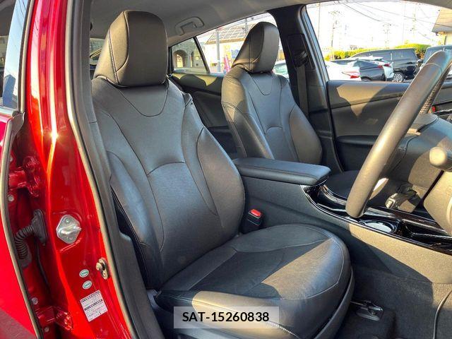 Toyota PRIUS 2017-03 7562664-7
