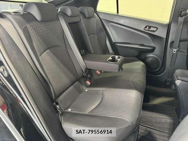 Toyota PRIUS 2017-06 7562659-9