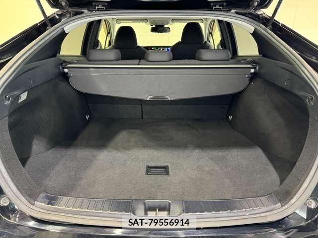 Toyota PRIUS 2017-06 7562659-10