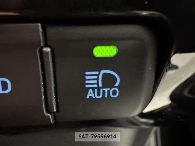 Toyota PRIUS 2017-06 7562659-23