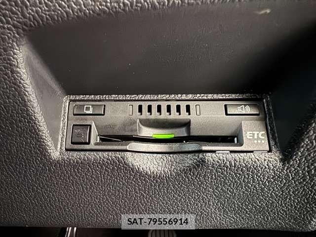 Toyota PRIUS 2017-06 7562659-24