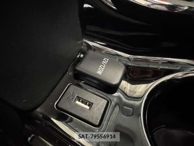 Toyota PRIUS 2017-06 7562659-25