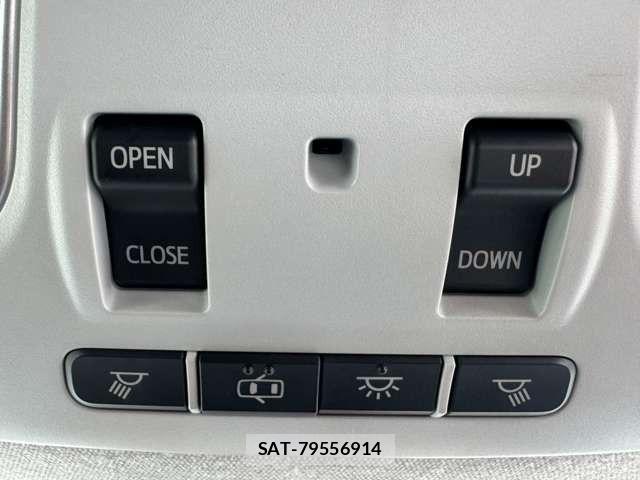 Toyota PRIUS 2017-06 7562659-27