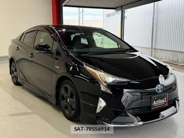Toyota PRIUS 2017-06 7562659-6