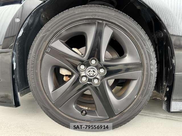 Toyota PRIUS 2017-06 7562659-7