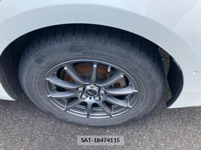 Toyota PRIUS 2016-07 7562665-13