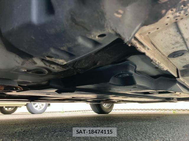 Toyota PRIUS 2016-07 7562665-14