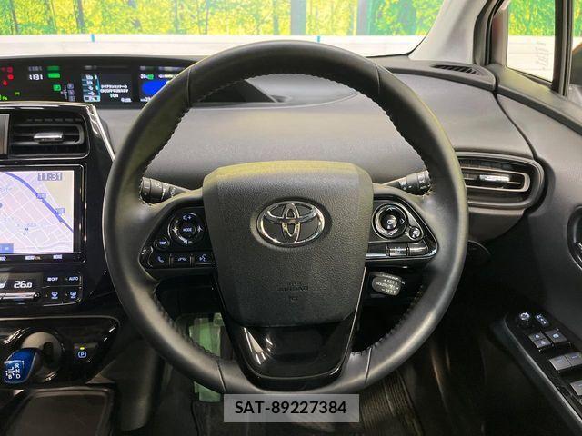 Toyota PRIUS 2019-04 7562662-10