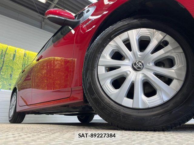 Toyota PRIUS 2019-04 7562662-12