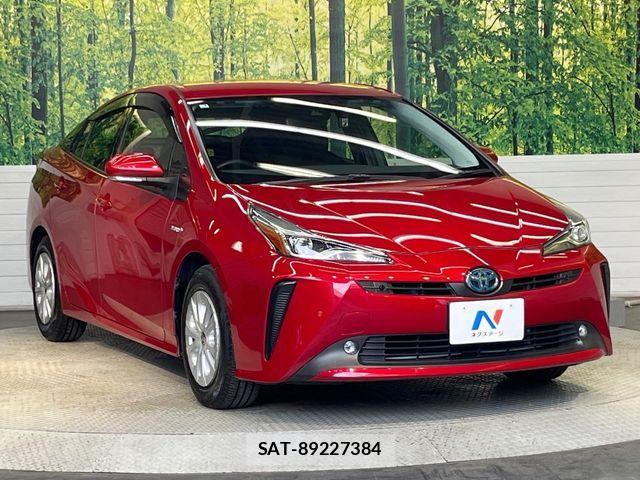 Toyota PRIUS 2019-04 7562662-15