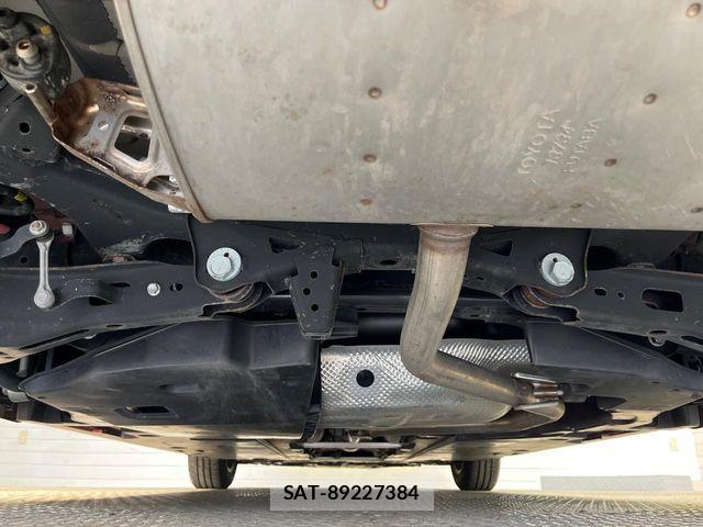 Toyota PRIUS 2019-04 7562662-18
