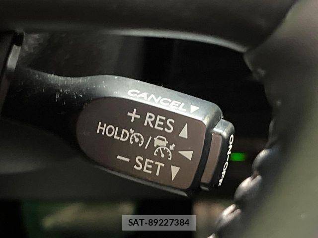 Toyota PRIUS 2019-04 7562662-5