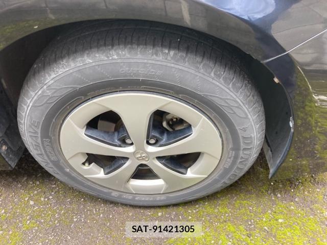Toyota PRIUS 2013-08 7562670-4
