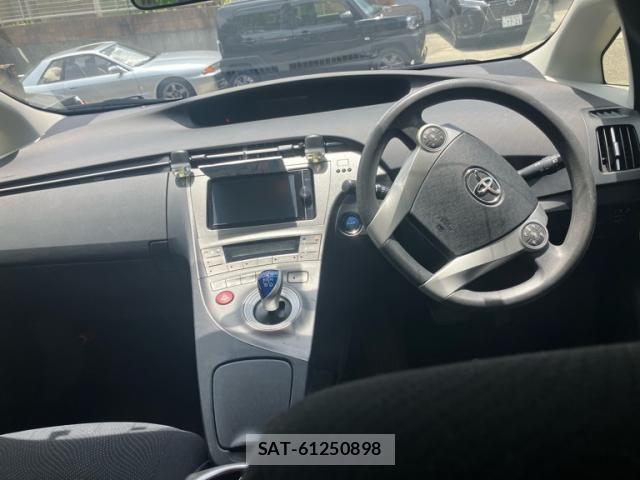 Toyota PRIUS 2012-12 7562671-12