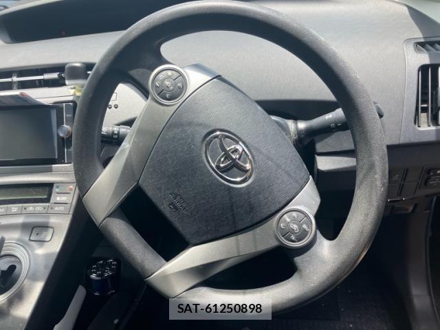 Toyota PRIUS 2012-12 7562671-13