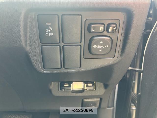 Toyota PRIUS 2012-12 7562671-15