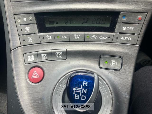Toyota PRIUS 2012-12 7562671-21