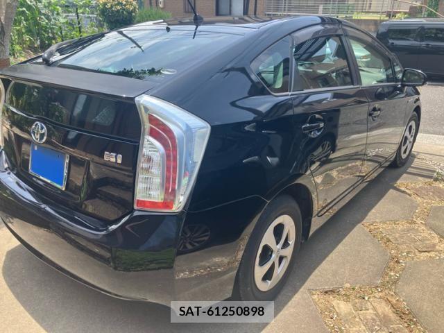 Toyota PRIUS 2012-12 7562671-5