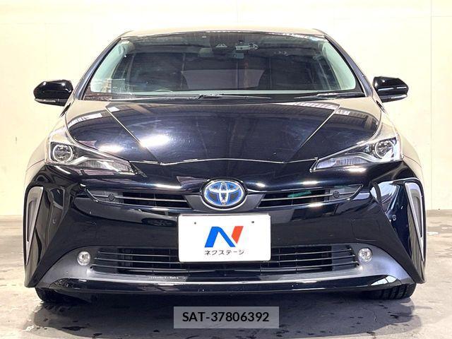 Toyota PRIUS 2019-02 7562657-15