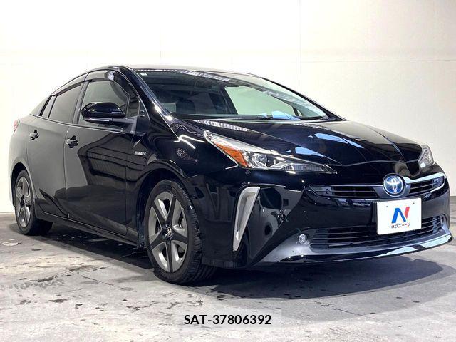 Toyota PRIUS 2019-02 7562657-17