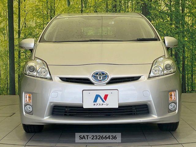 Toyota PRIUS 2010-04 7562668-13