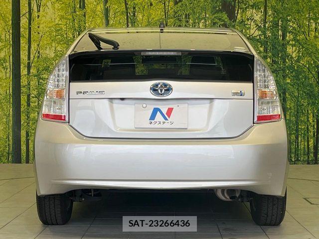 Toyota PRIUS 2010-04 7562668-14