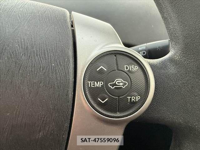 Toyota PRIUS 2015-09 7562669-25