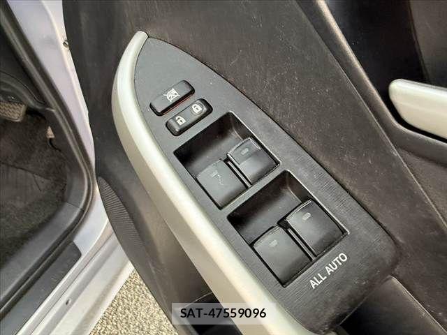 Toyota PRIUS 2015-09 7562669-27