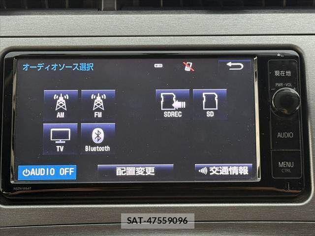 Toyota PRIUS 2015-09 7562669-2