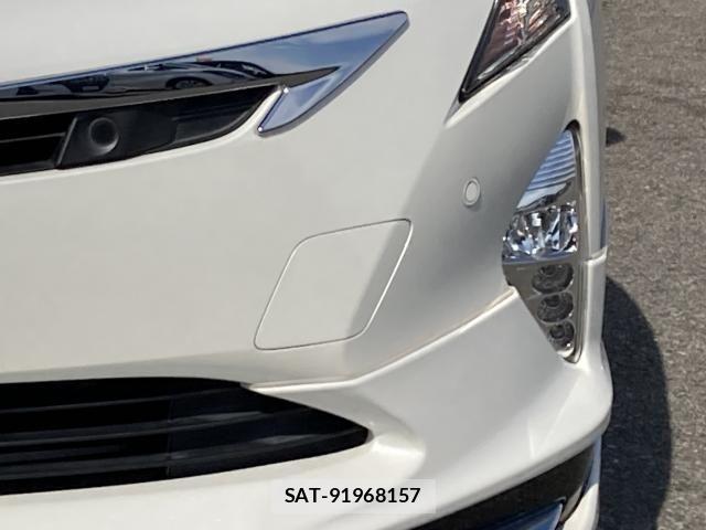 Toyota PRIUS 2017-08 7562655-11