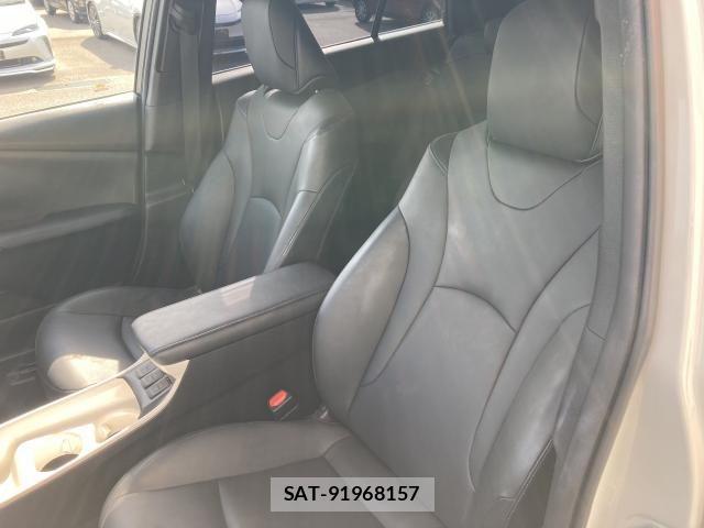 Toyota PRIUS 2017-08 7562655-25