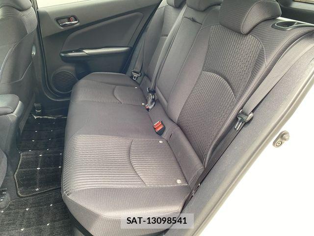 Toyota PRIUS 2016-09 7562663-15