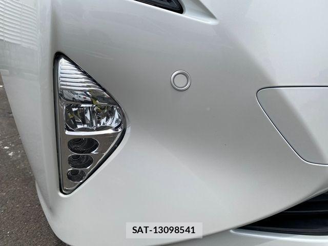 Toyota PRIUS 2016-09 7562663-25