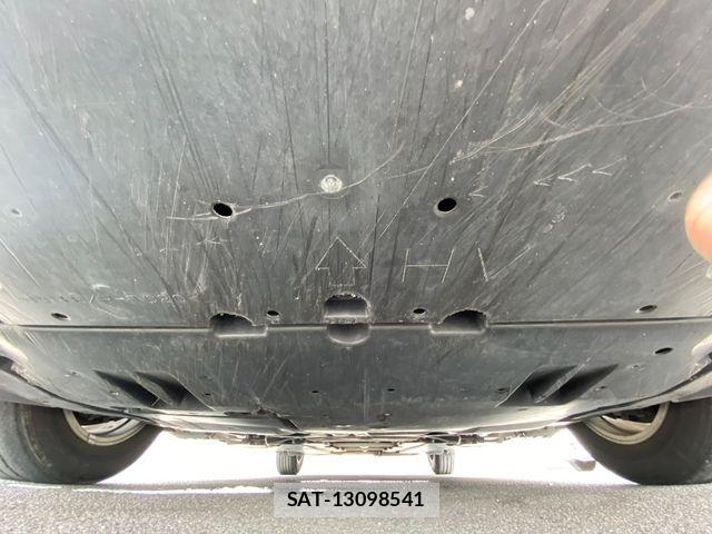 Toyota PRIUS 2016-09 7562663-28