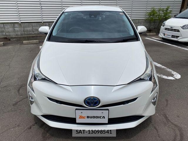 Toyota PRIUS 2016-09 7562663-2