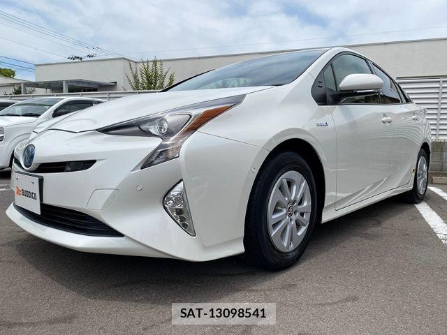 Toyota PRIUS 2016-09 7562663-3