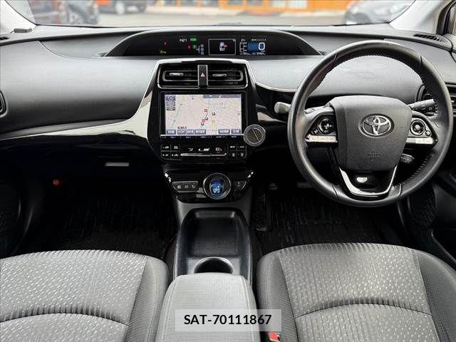 Toyota PRIUS 2017-05 7619279-1