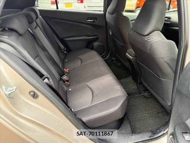 Toyota PRIUS 2017-05 7619279-19