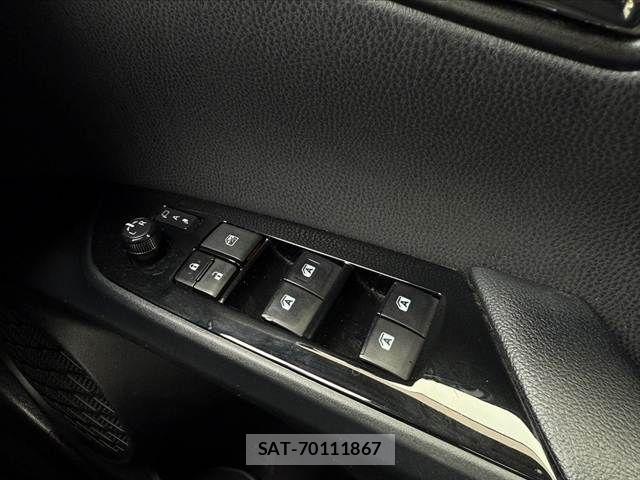 Toyota PRIUS 2017-05 7619279-20