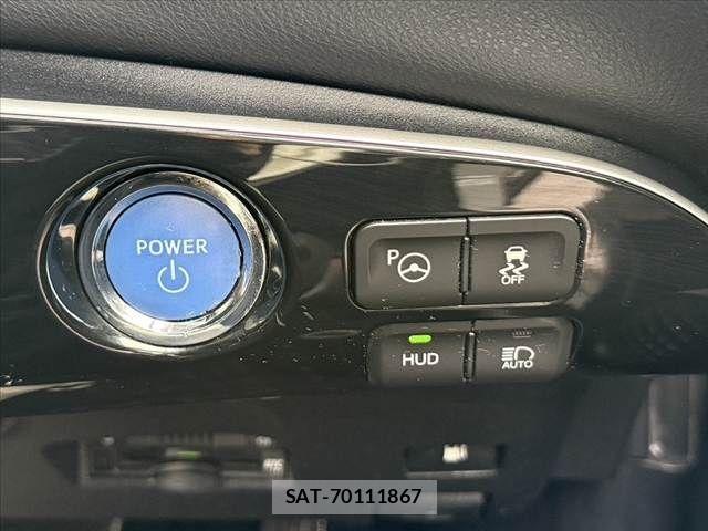 Toyota PRIUS 2017-05 7619279-21