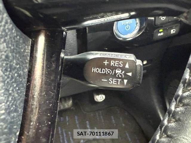 Toyota PRIUS 2017-05 7619279-25