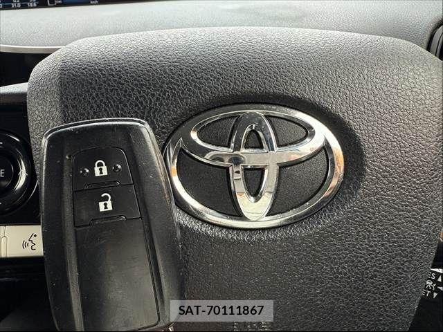 Toyota PRIUS 2017-05 7619279-3