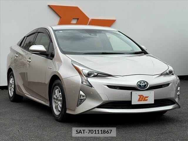 Toyota PRIUS 2017-05 7619279-7