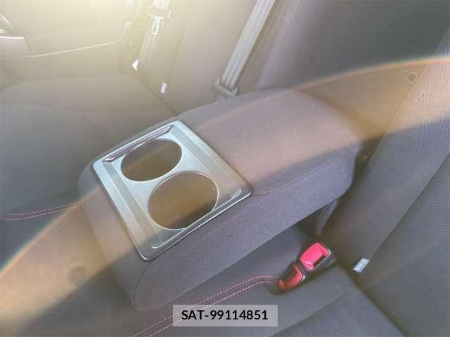 Toyota PRIUS 2014-06 7619298-19