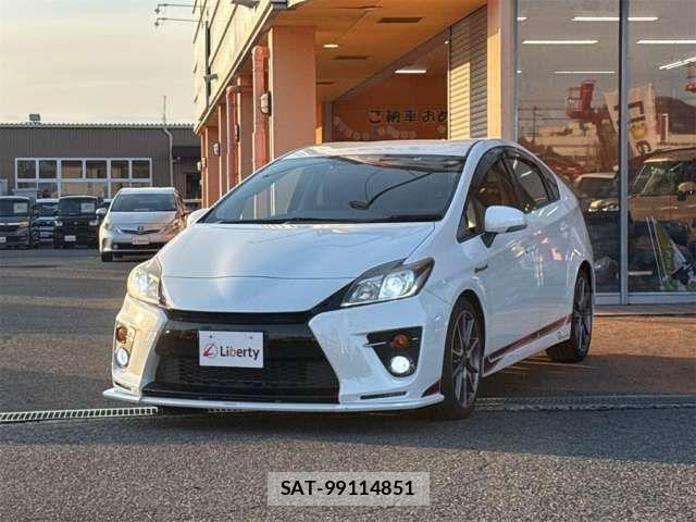 Toyota PRIUS 2014-06 7619298-5