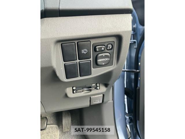 Toyota PRIUS 2011-10 7619330-18